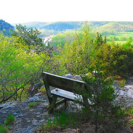 Rock Eddy Bluff Farm Cabins Dixon Bagian luar foto